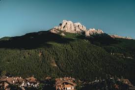 Il me semble un peu difficile de se garer hors du. Visiter Les Dolomites En Ete Randonnees Et Camping Refuse To Hibernate