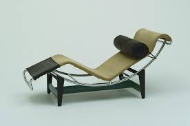In modern french the term chaise longue can refer to any long reclining chair such as a deckchair. The Peculiar Story Of The Lc4 Chaise Longue By Le Corbusier Legno Curvato