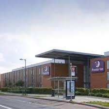 Premier inn along with travelodge are the two leading no frills budget chain hotels in the uk in terms of numbers of hotels. Premier Inn London Heathrow Airport Bath Road Premier Inn London Hotel Room Discounts Premier Inn