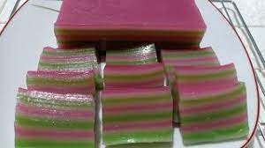 Rebus santan bersama daun pandan, gula, garam sampai mendidih. Resep Lapis Tapioka Cara Membuat Lapis Pandan Tapioka Kue Lapis Pandan Tapioka Nyun Pan Youtube