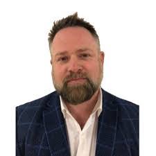 Sarah Sanson's Instagram, Twitter & Facebook