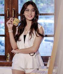 This article is a guest post written by g freedom. Indonesian Brides Date The Hottest Mail Order Bride Of The Indonesia