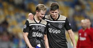 Ajax defense is a comedy. Ajax Grappen 2019