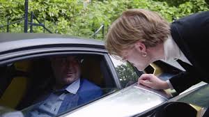 © gerard van offeren salar azimi zet zich neer voor een interview. Hoe Salar Azimi Multimiljonair Werd