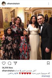 كشفت وسائل إعلام مصرية عن تفاصيل جديدة حول التسريبات المسيئة للفنانة شيرين عبد الوهاب، على لسان والد زوجها والتي سببت جدلا واسعا في مصر خلال الساعات الماضية. Ù‡ÙƒØ°Ø§ Ù‡Ù†Ø£ Ø§Ù„Ù†Ø¬ÙˆÙ… Ø´ÙŠØ±ÙŠÙ† ÙˆØ­Ø³Ø§Ù… Ø­Ø¨ÙŠØ¨ Ø¨Ø²ÙˆØ§Ø¬Ù‡Ù…Ø§ Ø´Ø§Ø´Ø§Øª Shashat