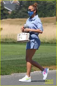 Об этом сообщил портал popcornnews, ссылаясь на. Jennifer Lopez Alex Rodriguez Share A Passionate Kiss While Golfing For Alex S Birthday Photo 4472384 Alex Rodriguez Jennifer Lopez Pictures Just Jared