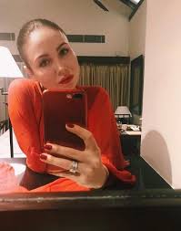 Почему ляйсан утяшева мало изменилась с возрастом? Utyasheva Pohvalilas Figuroj V Kupalnike Zvezdy Womanhit Ru
