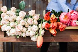 People assume a diy bride is trying to save money, but there are other reasons to make your own bouquet. How To Make Your Own Bridal Bouquet The House That Lars Built