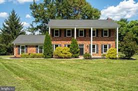 459 Burch Ln, Boyce, VA 22620