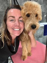 Rewatching: best line of the season! “I wanna take everybody to a pet store  and let them rub some animals” -Bones