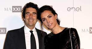 Come tanti altri programmi, anche il suo in onda su rai1 è stato sospeso ma lei ha trovato comunque il modo per rimanere in contatto con il suo pubblico proponendo un nuovo format. Caterina Balivo E Guido Maria Brera In Crisi Si E Allontanato Molto