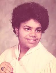 Tara Boone's Instagram, Twitter & Facebook