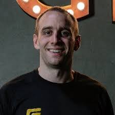 Loren Holland's Instagram, Twitter & Facebook