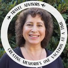 Sitting in class!! Excited for this course!! I'm such a Social Media  dummy!!!