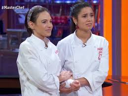 MasterChef 12' ya tiene ganadora: María o Ángela, una de ellas ha conseguido el delantal dorado