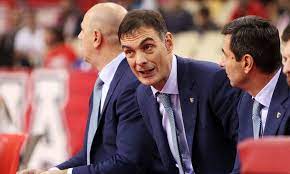 Γιαννησ ιωαννιδησ γιωργοσ μπαρτζωκασ ευρωλίγκα. Mpartzwkas Olympiakos Safari Sthn Agora Alphafreepress Gr