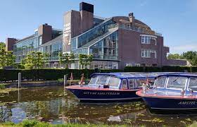 Kaag resort biedt volledig ingerichte accommodatie met een (frans) balkon of terras, en ligt aan de haven van warmond, op slechts 4 km van de snelweg a44. Waterfront Apartments By Kaag Resort Home Facebook