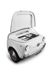 This Refrigerator Is A Fiat 500 Reciclaje De Llantas Sala De Ocio Mobiliario De Cocina
