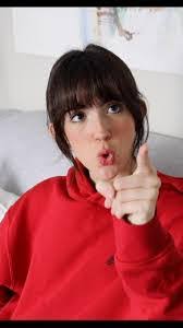 Jennifer Krichbaum's Instagram, Twitter & Facebook