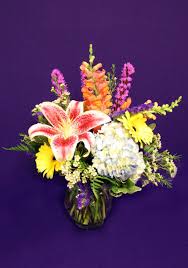 As the preeminent morgantown florist, coombs flowers, inc., can deliver flowers to morgantown, wv and surrounding areas, with same day flower delivery available. Floral Arrangements From The Mon Health Medical Center Gift Shop Mon Health Medical Center