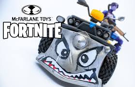 Quadcrasher made action ready for all 7 premium fortnite figures comes complete with quadcrasher and rotating handle bars Mcfarlane Toys Fortnite 7 Inch Quadcrasher Vehicle Review Preternia