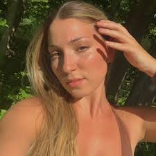 Graziella (Grace) (@graziella_cathryn)