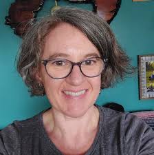 Has anyone experienced back pain and chest tightness after eating gluten?