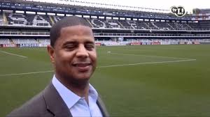 Então com vocês marcelinho carioca. Marcelinho Carioca Visita A Vila E Relembra Gol De Placa Youtube