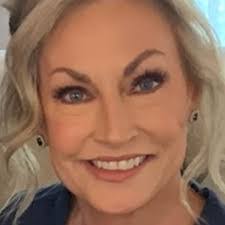 Shelly Speakman's Instagram, Twitter & Facebook