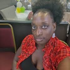 Sabrina Whitfield's Instagram, Twitter & Facebook