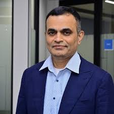 Lorena Mckee's Instagram, Twitter & Facebook