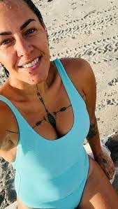 Karla Robb's Instagram, Twitter & Facebook