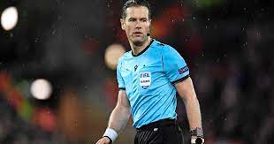 Makkelie 2011 yılında fifa kokartı. Black Out Uefa When Danny Makkelie Was Appointed Football Archyde