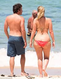 Princess diana's niece lady kitty spencer tied the knot at the weekend during a lavish rome ceremony. Lady Kitty Spencer Fatcelebs Curvage