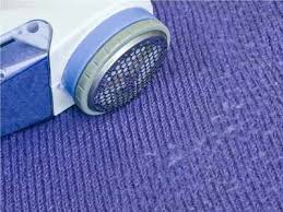 A classical pet hair remover that uses sticky tape to remove any unwanted hair or lint from textile surfaces. Electric Lint Removers To Save Your Sweaters And Coats From Fuzz Lint And Pill Balls Most Searched Products Times Of India