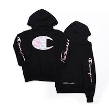Champions capital c logo is so recognizable and has become a style icon for anyone while the reverse weave has become an industry standard for champion. Champion Hyperx Collab