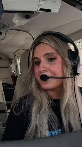 Teaching my mom how to squawk! #aviation #pilot #femalepilot #adventure  #travel