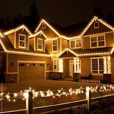 Christmas Roof Decorating Ideas Roof Christmas Lights Hanging Christmas Lights Decorating With Christmas Lights