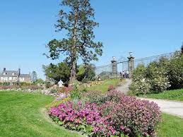 avranches le jardin des plantes reste ferme malgre le deconfinement