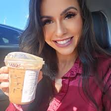 What are good lawn fertilizer and pest control companies that are pet and  child friendly?