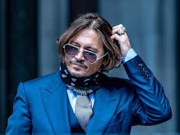 Johnny depp fluch der karibik. Krass Verprasst Johnny Depp 30 000 Euro Fur Wein Im Monat Mopo