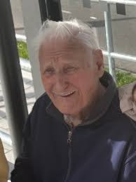 Bruce Kitchens's Instagram, Twitter & Facebook