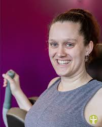 En zo is het maar net Forscina! Met deze krachtige Qoute van Forscina  Rijpma (Fit4lady lid) gaan wij het weekend tegemoet. Een energiek weekend  dames! 🙋‍♀ 'Oh ja,' Vergeet jezelf niet even