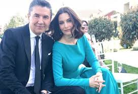 Călin giurgiu este avocatul prezentatoarei de televiziune andreea berecleanu, dar şi fostul soţ al actualei iubite a lui. Sotul Andreei Berecleanu Dezvaluiri Despre Primul Sau Mariaj M Am Casatorit Din Primul An De Facultate Buna Ziua Iasi Bzi Ro