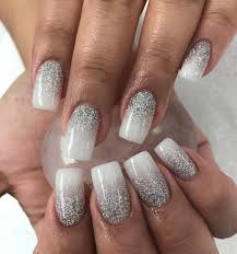 Want something fun but are useless with an art brush? Nail Polish 2019 New Dazzling And Classy Palette Of Nail Varnish 2019