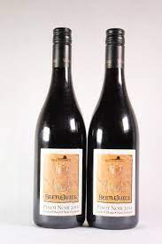 Taux de sucre 2,4 g/l. 2 2013 Wooing Tree Beetlejuice Pinot Noir Central Otago Price Estimate 25 35