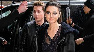 — charlie puth (@charlieputh) july 5, 2020. Frisch Verliebt Charlie Puth Datet Model Charlotte Lawrence Promiflash De