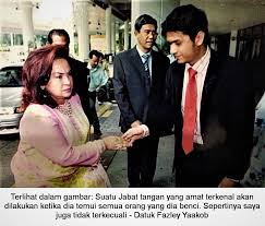 Guess what, as much as the malays in this country believe in islam, they also believe strongly in bomoh hence black magic. Warga Prihatin Ulasan Datuk Fazley Mengenai Luahan Isterinya Terhadap Rosmah Mansor Dia Adalah Orang Yang Memperkenalkan Saya Kepada Anak Perempuannya Dan Membuatkan Kami Menjalin Hubungan Tetapi Apabila Keadaan Menjadi Serius