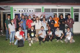 Berjumpa dengan allah dalam keluarga. Tata Ibadah Natal 2017 Dan Tahun Baru 2018 Majelis Sinode Gpib
