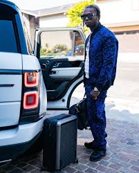 Tall at maturity with an equal spread. Pop Smoke S Final Instagram Shows Rapper Looking Carefree Hours Before Fatal Robbery Mirror Online